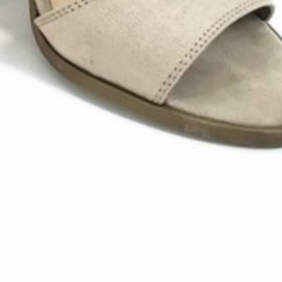 Simply Vera Vera  Wang Women's 9M Tan Open Toe & Back Lace up 3.5" Heel Sandals - Picture 5 of 12